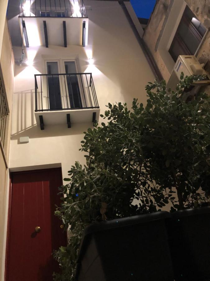 Alley House Чефалу Екстериор снимка